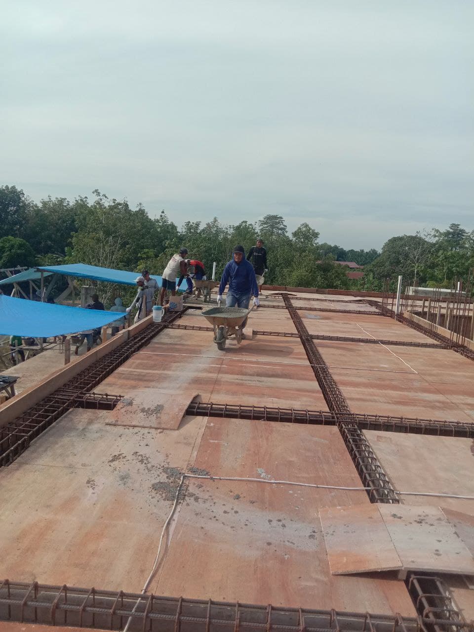 Kerja bakti Pengecoran balak masjid al muhajirin 