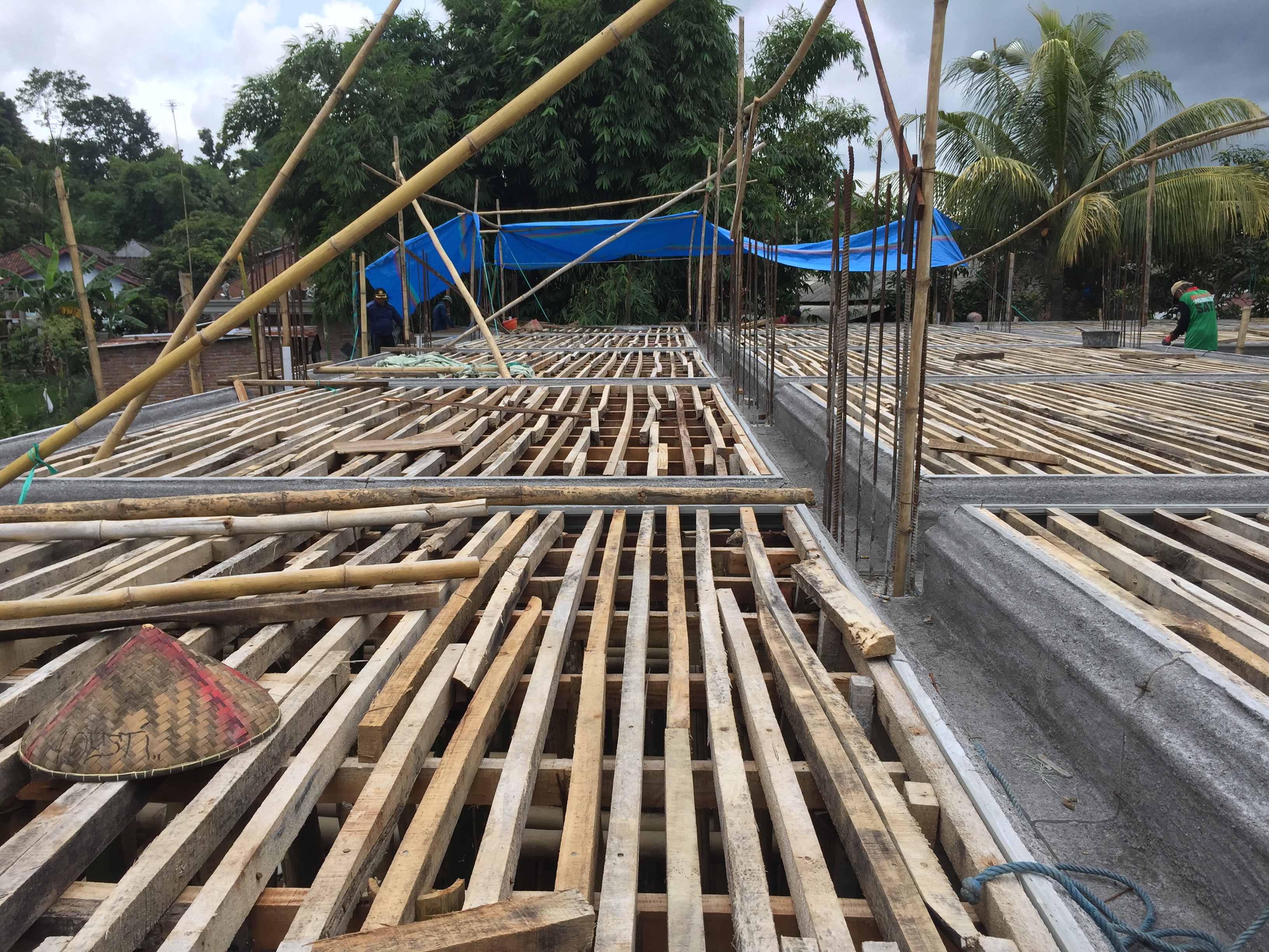 proses pembangunan masjid Nurul Islam Kamput